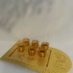 صينية ضيافة معدن باللون الذهبي (زارتنا البركة)