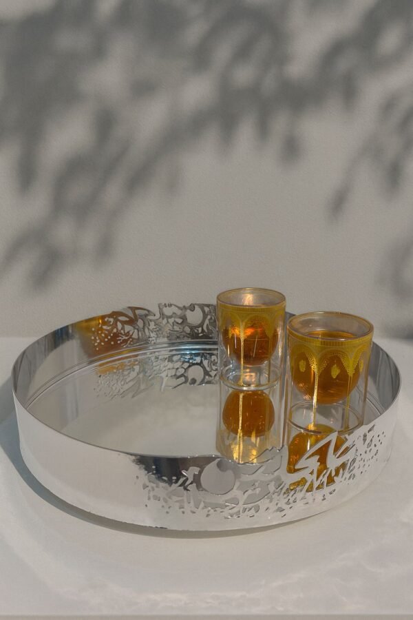 صينية ضيافة معدن باللون الفضي