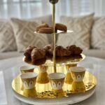 ستاند ثلاثي معدن لون ذهبي