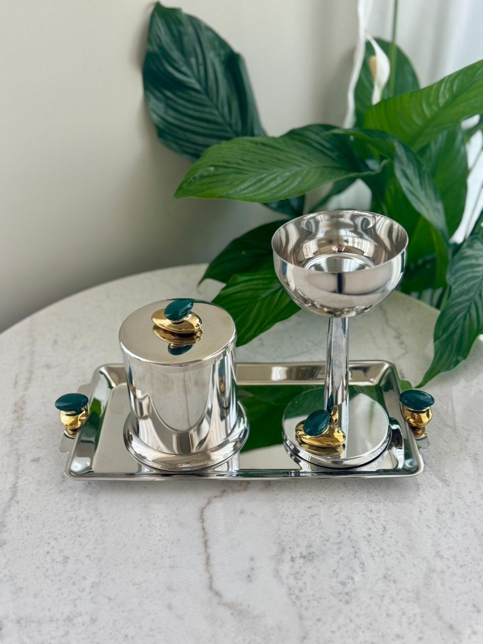 b7ebdf90-a720-4fca-a001-cc9bd58d5dd8 صينية مع مبخرة مع علبة بخور - C - Image 1