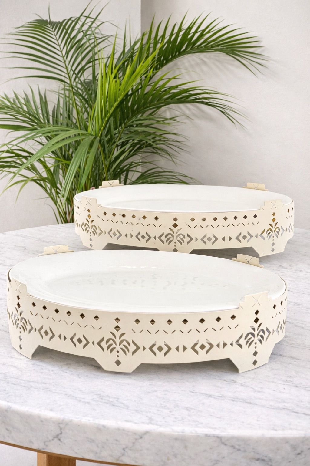 bdd4ac6a-cee1-418b-a7ad-393a65a27d00 ه - مجموعة الليالي - طقم تقديم بيج - Image 1