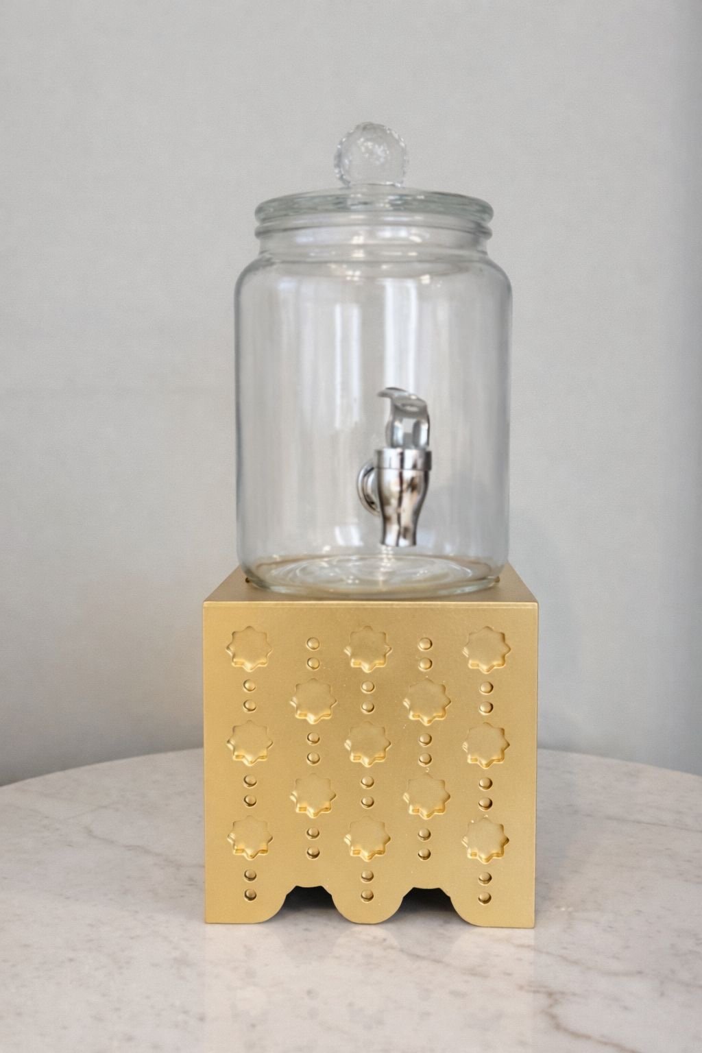 c0446d03-18d6-495a-8080-321484823e25 ه - ستاند مع زجاج المشروبات - Image 1