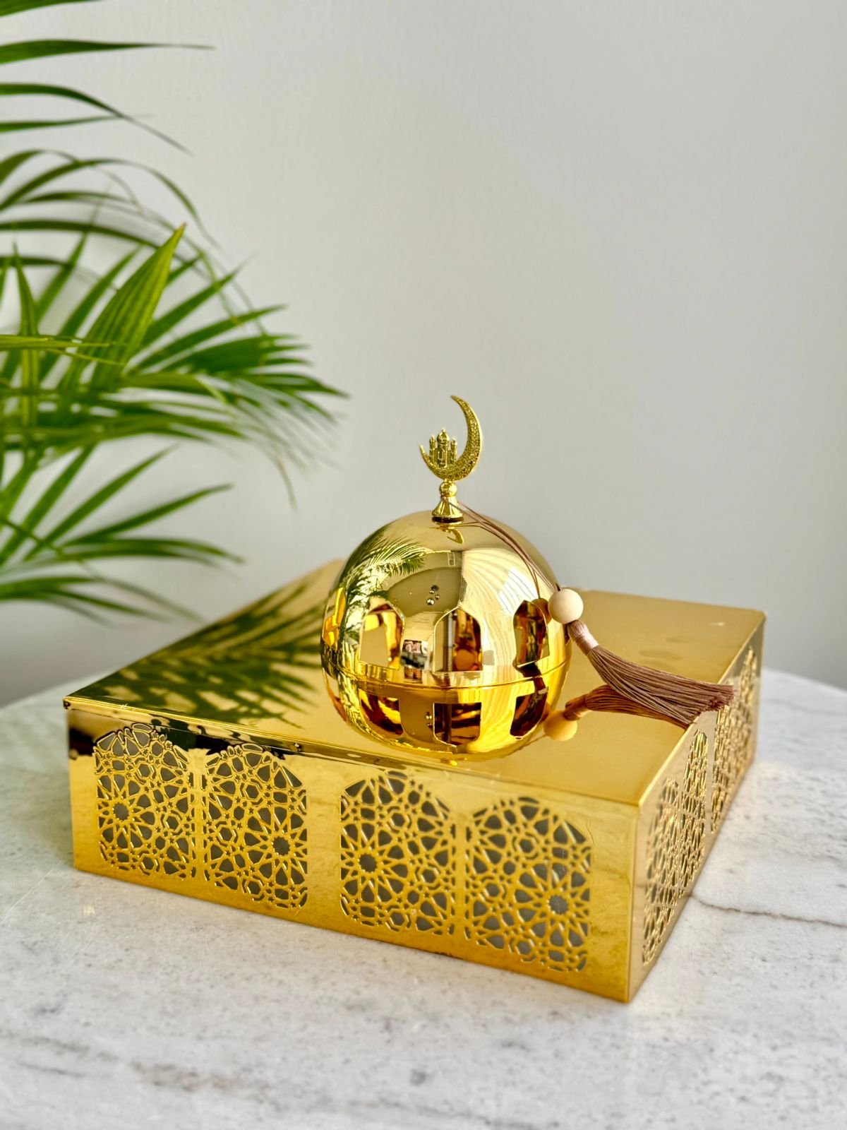 مجموعة الليالي - بوكس تقديم ذهبي 1 بوكس ضيافة مربع ذهبي - Image 1