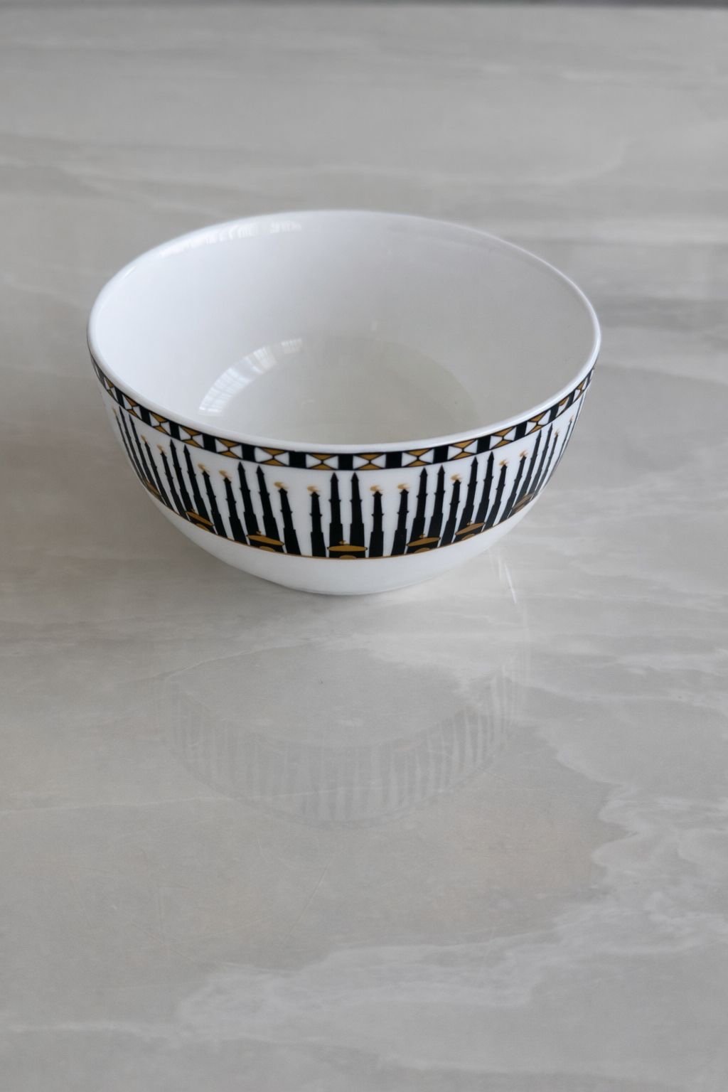 72f38aed-f65a-4a54-8eaa-9686f68076bb ه ملة اسود - Image 1